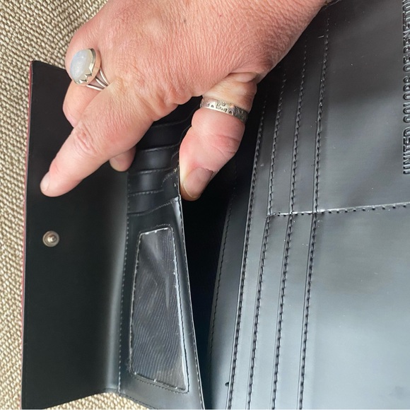 United Colors of Benetton Wallet. Red and Black with Flowers and Logo. EUC. - Picture 7 of 8